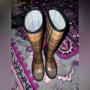 BURBERRY Haymarket Nova Check Rain Boots Size 37, US 7